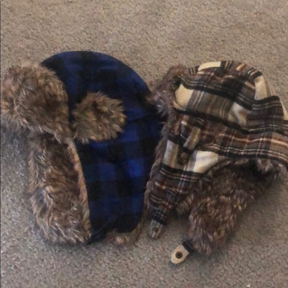 Set of 2 furry ear flap hats